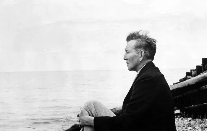 Framed Print : Author Robert Graves, ca. 1940s. Courtesy: CSU Archives / Everett Collection