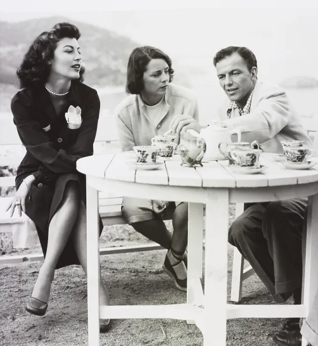 Framed Print : Ava Gardner and Frank Sinatra with Mrs. Frank Grant, wife of a Romulus film representative, May 17, 1951