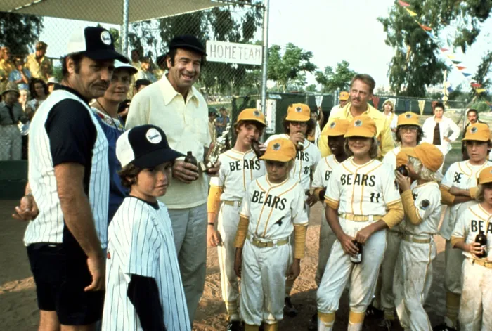 Framed Print : THE BAD NEWS BEARS, Vic Morrow, Joyce Van Patten, Walter Matthau, Alfred Lutter, Tatum O'Neal, Jackie Earle Haley, 1976