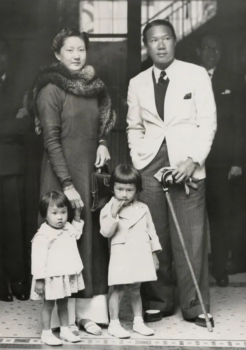 Framed Print : Bao Dai, King of Annam (now central Vietnam) with his family in Paris. June 6, 1939. His wife, Nam Phuong was educated in France
