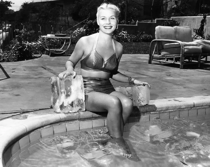 Framed Print : Barbara Payton, cooling off by her pool, August 1949 Framed Print : Barbara Payton, cooling off by her pool, August 1949