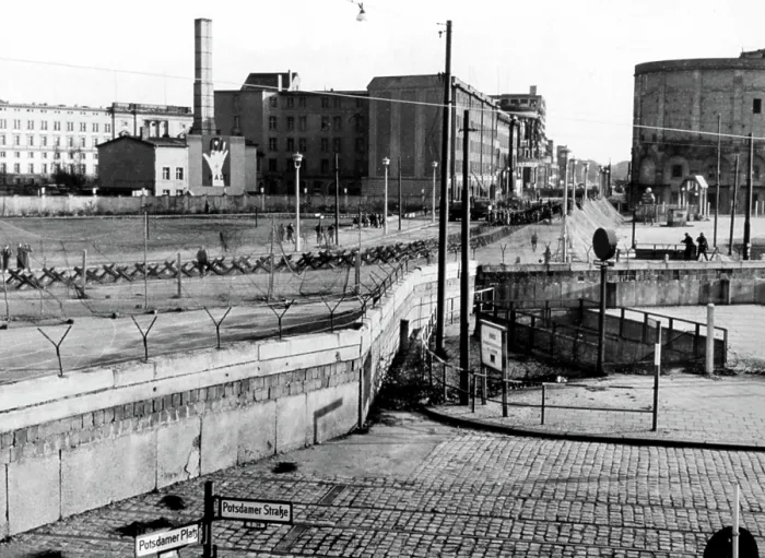 Framed Print : Barbed wire between East and West Berlin, undated. Courtesy: CSU Archives / Everett Collection Framed Print : Barbed wire between East and West Berlin, undated. Courtesy: CSU Archives / Everett Collection