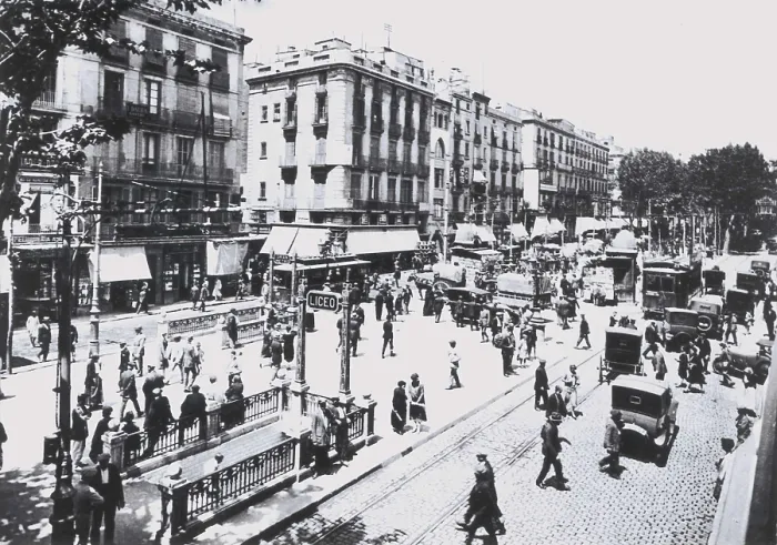 Framed Print : Barcelona, the 20's. The Ramblas up by the Liceo Theatre. AISA / Everett Collection**US SALES ONLY** Framed Print : Barcelona, the 20's. The Ramblas up by the Liceo Theatre. AISA / Everett Collection**US SALES ONLY**