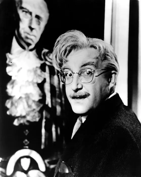 Framed Print : THE BATTLE OF THE SEXES, Peter Sellers, 1960 Framed Print : THE BATTLE OF THE SEXES, Peter Sellers, 1960
