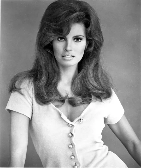 Framed Print : BEDAZZLED, Raquel Welch, 1967