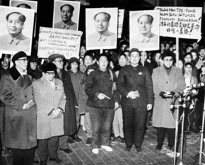 Framed Print : Beijing reception for Saur Sucrose (2nd from left), and Indonesian student recently expelled from the Soviet Union from Soviet Russia