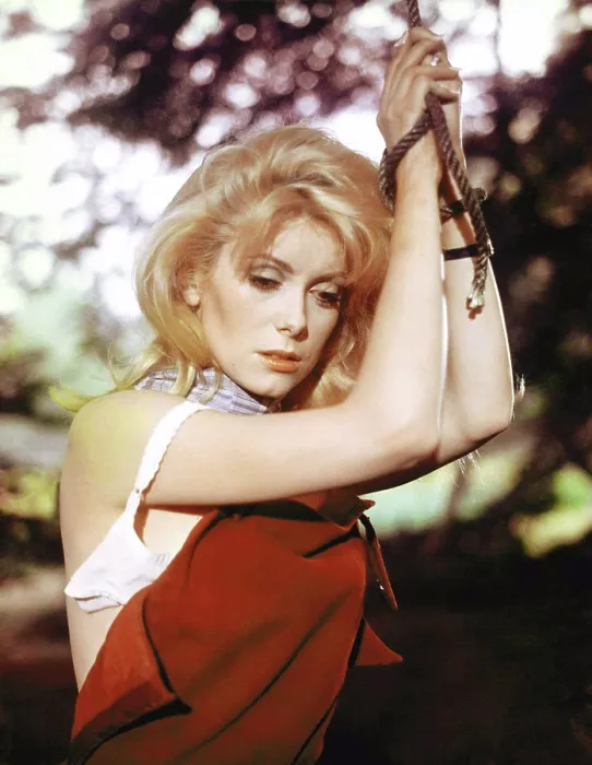 Framed Print : BELLE DE JOUR, Catherine Deneuve, 1967