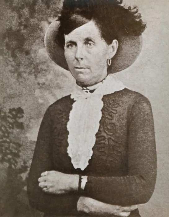 Framed Print : Belle Starr (1848-1889), a Western outlaw was born Myra Maybelle Shirley. In 1880 she married a Cherokee Indian named Sam Starr, who was killed in a gun duel in 1886 Framed Print : Belle Starr (1848-1889), a Western outlaw was born Myra Maybelle Shirley. In 1880 she married a Cherokee Indian named Sam Starr, who was killed in a gun duel in 1886