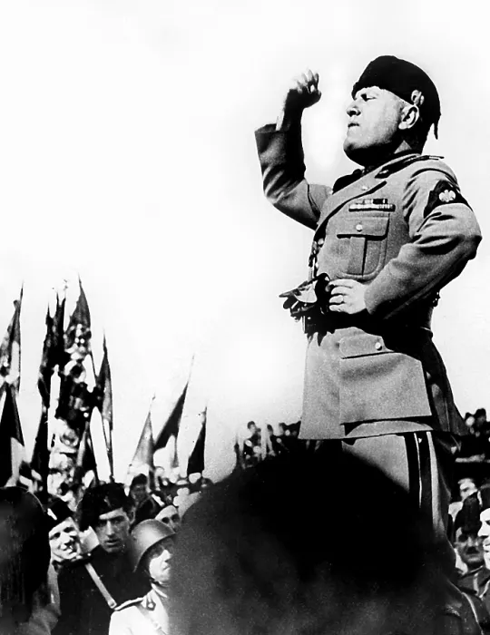 Framed Print : BENITO MUSSOLINI, speaking at the inauguration of the construction of the town Aprilia, May, 1936. Courtesy: CSU Archives  /  Everett Collection