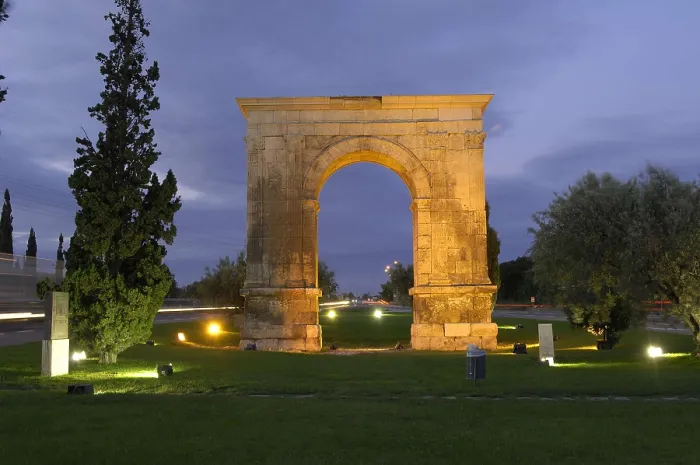 Framed Print : Bera's Arch. 1st c. BC. SPAIN. Roda de Bar. Bera's Arch. Roman art. Architecture. AISA / Everett Collection**US SALES ONLY**