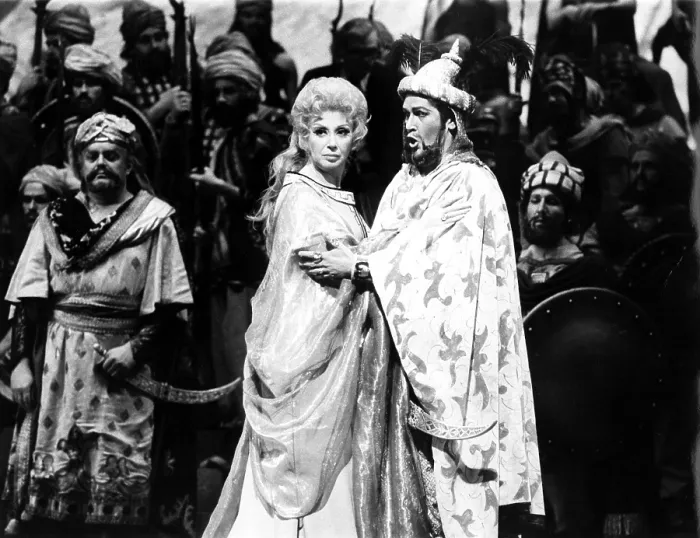 Framed Print : Beverly Sills, Justino Diaz performing Rossini's THE SIEGE OF CORINTH, Metropolitan Opera, New York, NY, 1975. Courtesy: CSU Archives  /  Everett Collection