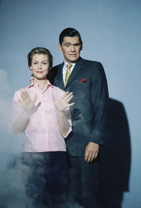 Framed Print : BEWITCHED, from left: Elizabeth Montgomery, Dick York, (1965) 1964-1972