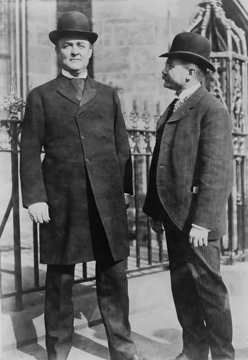 Framed Print : Big Tim Sullivan, (1862-1913), talking with Gus Roeder, a New York newspaper man. Sullivan was a New York City boss who controlled the underworld of the Bowery and Lower East Side Framed Print : Big Tim Sullivan, (1862-1913), talking with Gus Roeder, a New York newspaper man. Sullivan was a New York City boss who controlled the underworld of the Bowery and Lower East Side