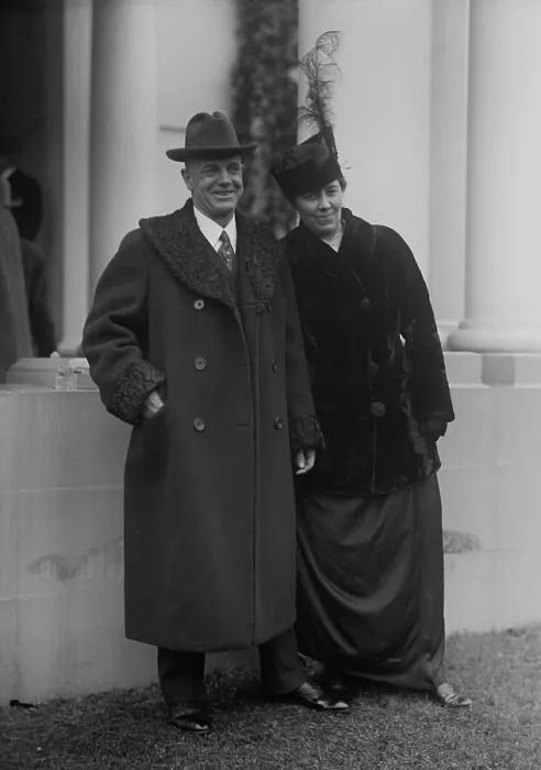 Framed Print : Billy Sunday with his wife, Nell, in Washington, D.C. in 1914 Framed Print : Billy Sunday with his wife, Nell, in Washington, D.C. in 1914