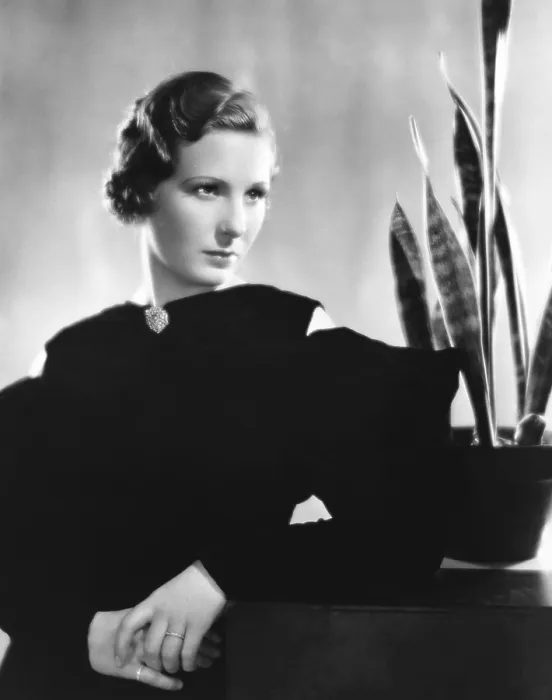 Framed Print : Binnie Barnes, ca. mid-1930s Framed Print : Binnie Barnes, ca. mid-1930s