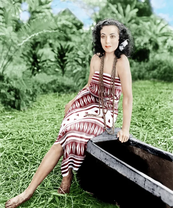 Framed Print : BIRD OF PARADISE, Dolores del Rio, 1932 Framed Print : BIRD OF PARADISE, Dolores del Rio, 1932