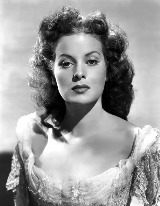 Framed Print : THE BLACK SWAN, Maureen O'Hara, 1942. TM and Copyright 20th Century Fox Film Corp. All rights reserved. Courtesy: Everett Collection