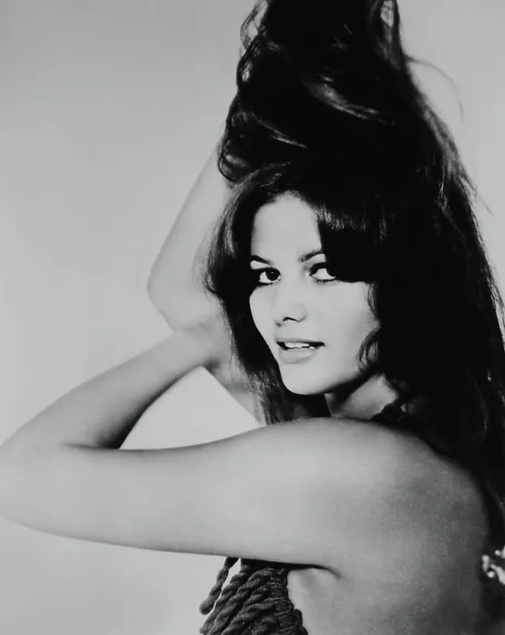 Framed Print : BLINDFOLD, Claudia Cardinale, 1966 Framed Print : BLINDFOLD, Claudia Cardinale, 1966