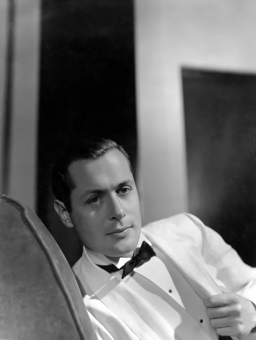 Framed Print : BLONDIE OF THE FOLLIES, Robert Montgomery; MGM portrait by Hurrell, 1932 Framed Print : BLONDIE OF THE FOLLIES, Robert Montgomery; MGM portrait by Hurrell, 1932