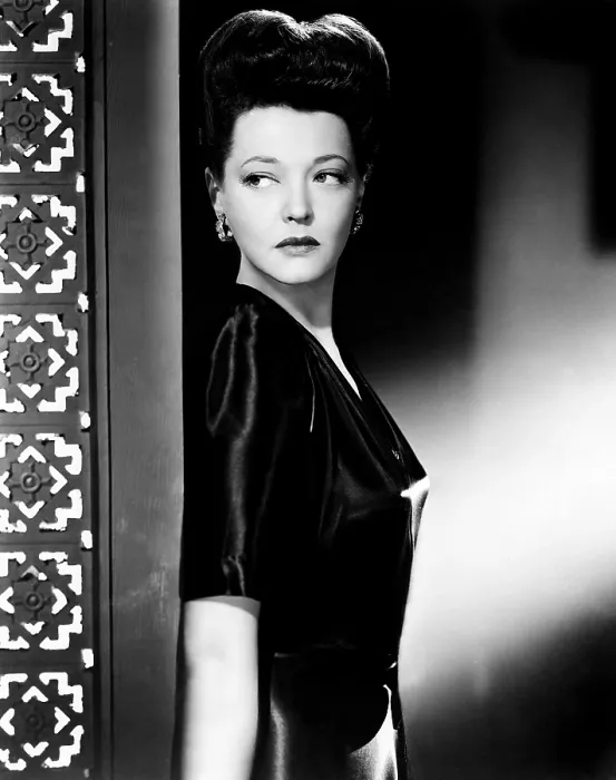 Framed Print : BLOOD ON THE SUN, Sylvia Sidney, 1945