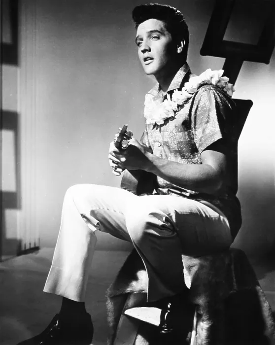 Framed Print : BLUE HAWAII, Elvis Presley, 1961