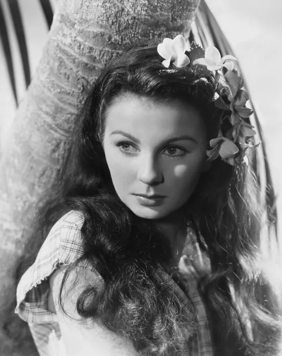 Framed Print : THE BLUE LAGOON, Jean Simmons, 1949 Framed Print : THE BLUE LAGOON, Jean Simmons, 1949