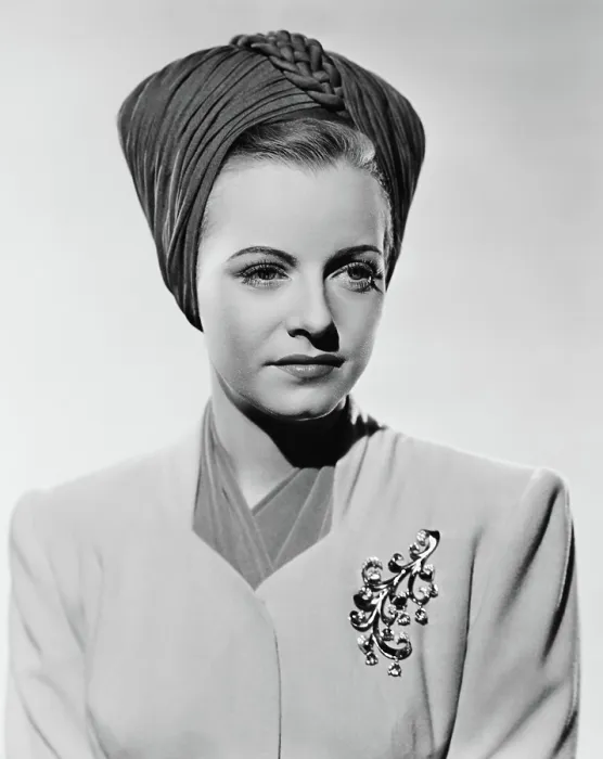 Framed Print : BLUE, WHITE AND PERFECT, Mary Beth Hughes, 1942, TM & Copyright 20th Century Fox Film Corp. / courtesy Everett Collection Framed Print : BLUE, WHITE AND PERFECT, Mary Beth Hughes, 1942, TM & Copyright 20th Century Fox Film Corp. / courtesy Everett Collection