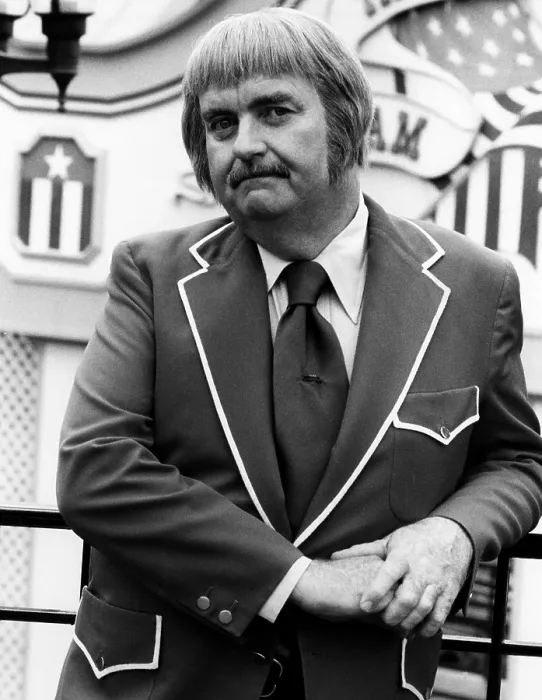 Framed Print : Bob Keeshan Captain Kangaroo, 1976. Courtesy: CSU Archives / Everett Collection Framed Print : Bob Keeshan Captain Kangaroo, 1976. Courtesy: CSU Archives / Everett Collection