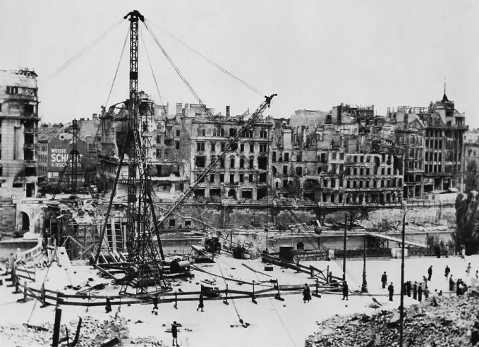 Framed Print : Bombed buildings along Vienna's Franz Josef Quay in Vienna. In the foreground, the Maris Bridge undergoes repairs. 1946. (BSLOC_2014_13_15) Framed Print : Bombed buildings along Vienna's Franz Josef Quay in Vienna. In the foreground, the Maris Bridge undergoes repairs. 1946. (BSLOC_2014_13_15)