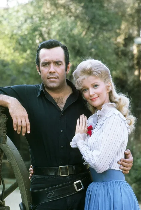 Framed Print : BONANZA, from left: Pernell Roberts, Kathie Browne, 1963, 1959-1973
