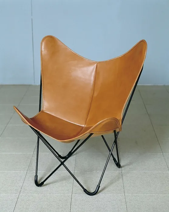 Framed Print : BONET CASTELLANA, Antoni (1913-1989). BKF or Butterfly Chair. 1938-1939. Steel and leather chair. Designed with Juan Kurchan and Jorge Ferrari Hardoy. Furniture. SPAIN. Barcelona