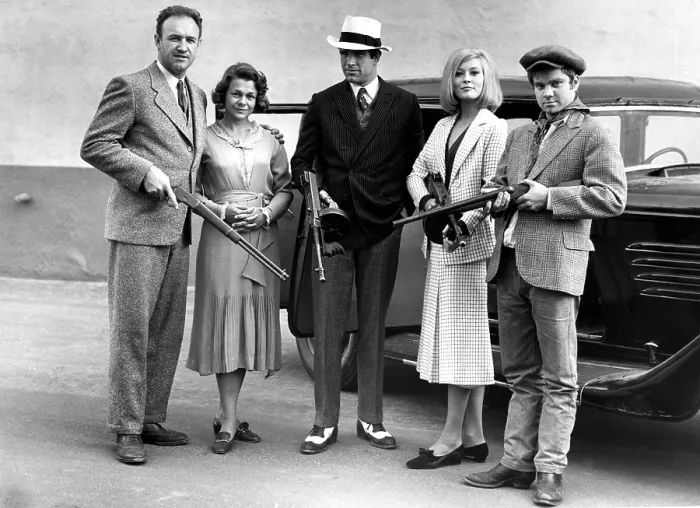 Framed Print : BONNIE AND CLYDE, Gene Hackman, Estelle Parsons, Warren Beatty, Faye Dunaway, Michael J. Pollard, 1967