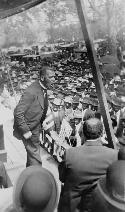 Framed Print : Booker T. Washington (1856-1915), delivering speech from a stage near New Orleans, Louisiana. Ca. 1910 Framed Print : Booker T. Washington (1856-1915), delivering speech from a stage near New Orleans, Louisiana. Ca. 1910