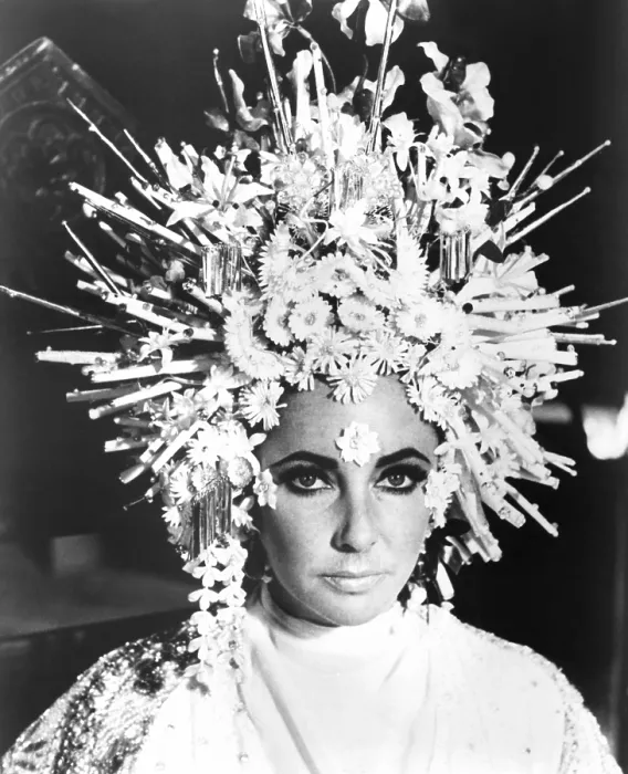 Framed Print : BOOM!, Elizabeth Taylor, 1968