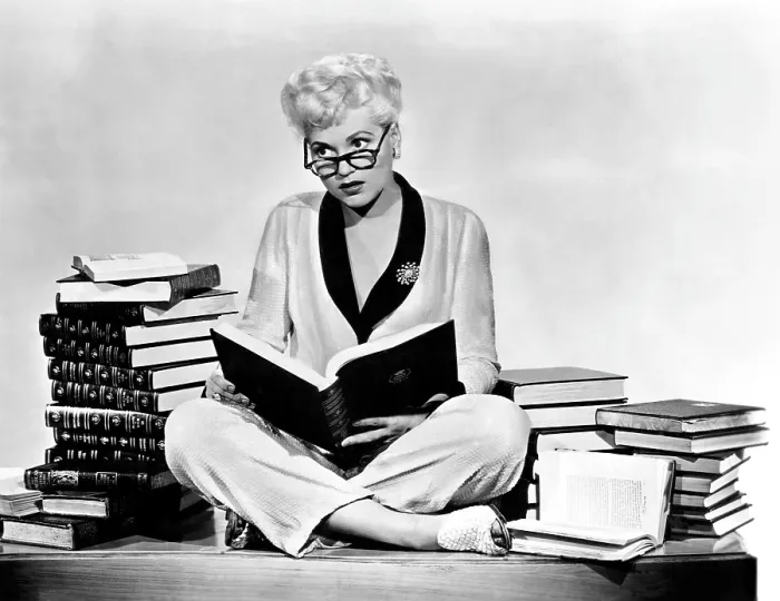 Framed Print : BORN YESTERDAY, Judy Holliday, 1950