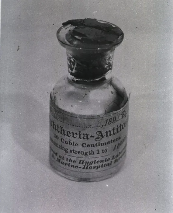 Framed Print : Bottle of diphtheria antitoxin dated May 8, 1895
