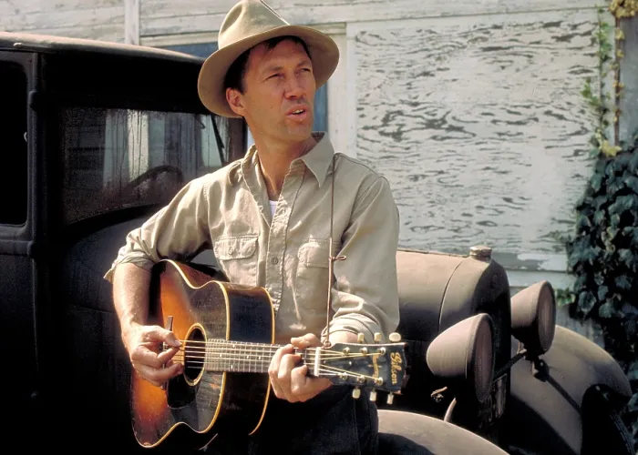 Framed Print : BOUND FOR GLORY, David Carradine, 1976 Framed Print : BOUND FOR GLORY, David Carradine, 1976