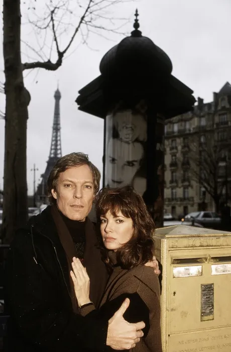 Framed Print : THE BOURNE IDENTITY, from left, Richard Chamberlain, Jaclyn Smith, aired May 8, 1988
