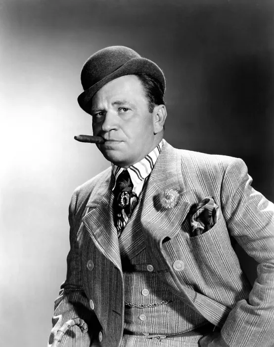 Framed Print : THE BOWERY, Wallace Beery, 1933. TM & Copyright 20th Century Fox Film Corp. / courtesy Everett Collection Framed Print : THE BOWERY, Wallace Beery, 1933. TM & Copyright 20th Century Fox Film Corp. / courtesy Everett Collection