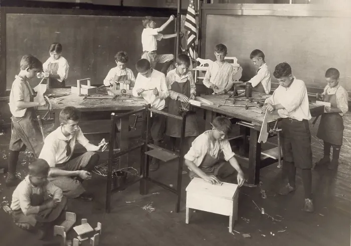 Framed Print : Boys learn carpentry in an open air summer school in Chicago in 1917