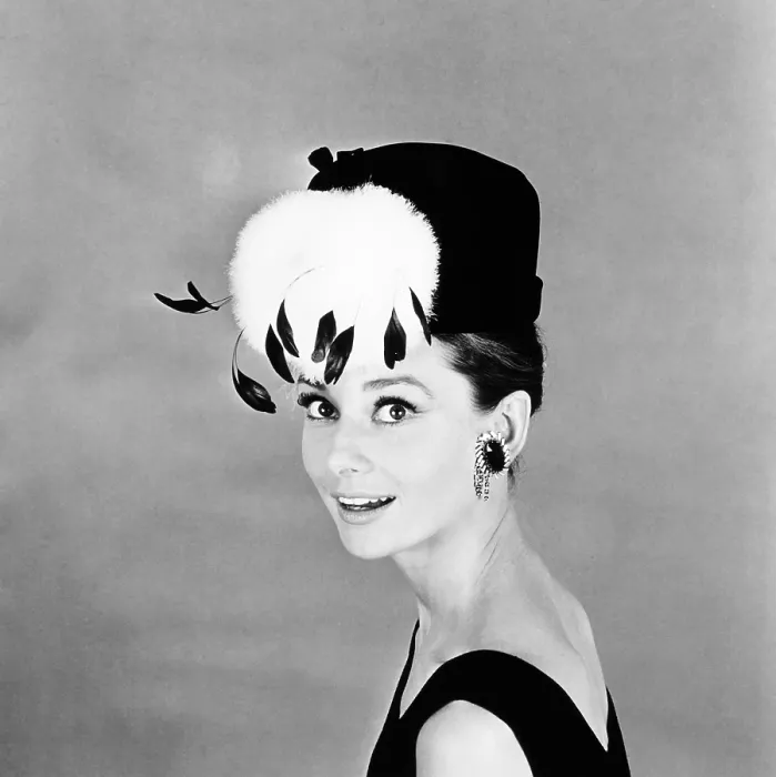 Framed Print : BREAKFAST AT TIFFANY'S, Audrey Hepburn, 1961 Framed Print : BREAKFAST AT TIFFANY'S, Audrey Hepburn, 1961
