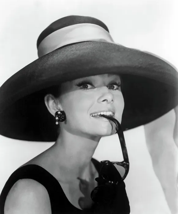 Framed Print : BREAKFAST AT TIFFANY'S, Audrey Hepburn, 1961