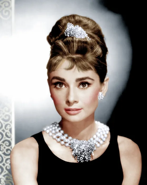 Framed Print : BREAKFAST AT TIFFANY'S, Audrey Hepburn, 1961 Framed Print : BREAKFAST AT TIFFANY'S, Audrey Hepburn, 1961