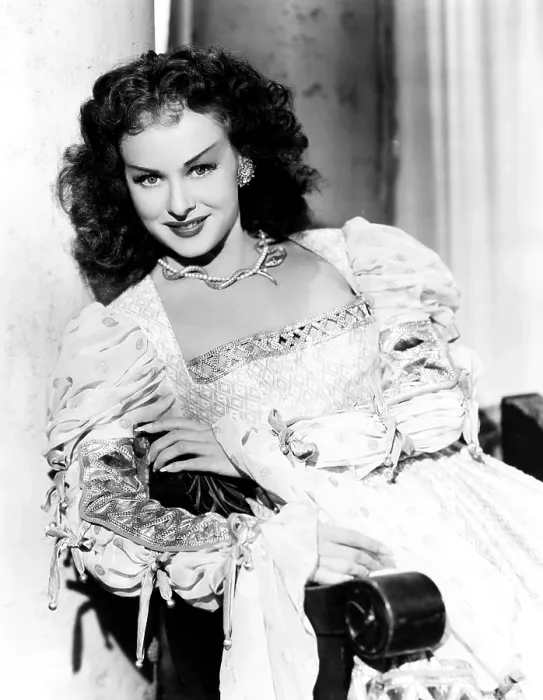 Framed Print : BRIDE OF VENGEANCE, Paulette Goddard, 1949