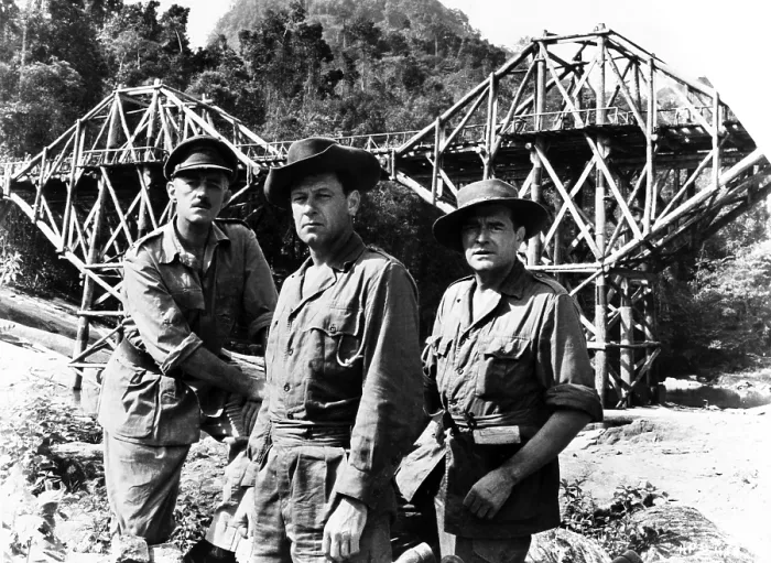 Framed Print : THE BRIDGE ON THE RIVER KWAI, Alec Guinness, William Holden, Jack Hawkins, 1957