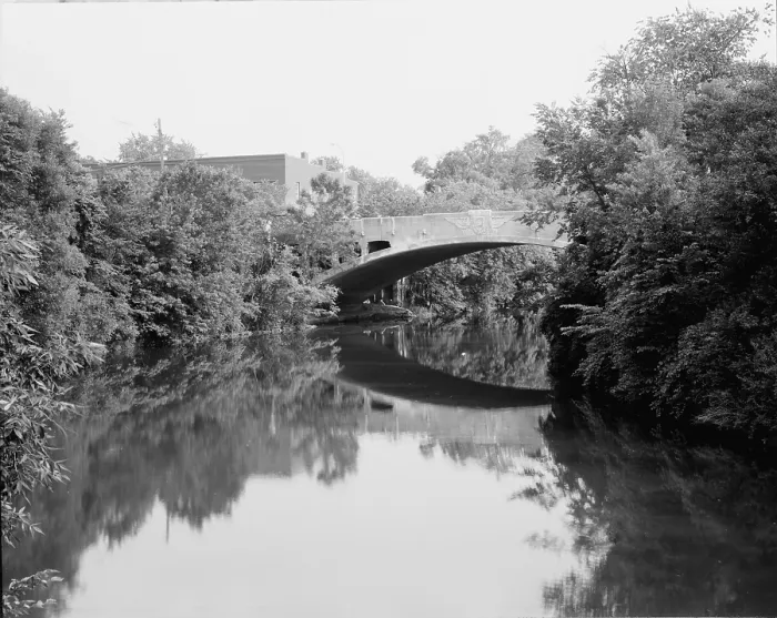Framed Print : Bridges, West Sixth Street Bridge, a single open-spandrel, concrete barrel-arch bridge with a facade in Art Deco / Moderne style. Constructed in 1928, design by Charles S. Whitney