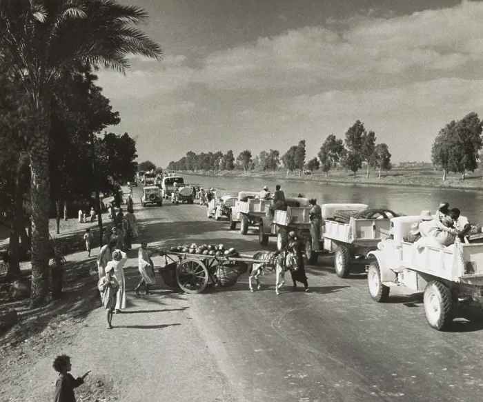 Framed Print : British Army moves to forward areas around El Alamein and El Darba