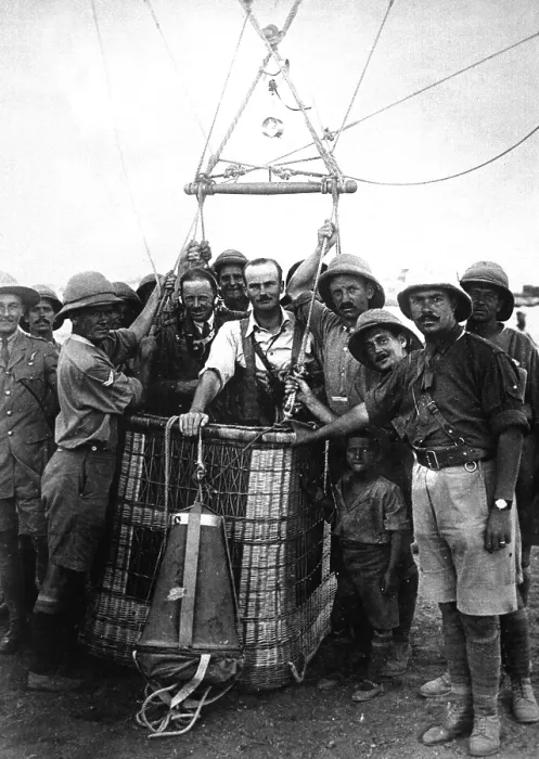 Framed Print : British balloon observers ready to make an ascension in Mesopotamia during World War I. One observer wear headphones and a microphone to radio information back to the ground. Ca