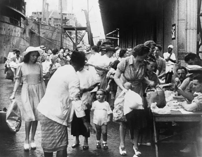 Framed Print : British colonial women and children evacuated from Singapore shortly before the Japanese invasion. World War 2, Jan.-Feb. 1942. (BSLOC_2013_14_85)