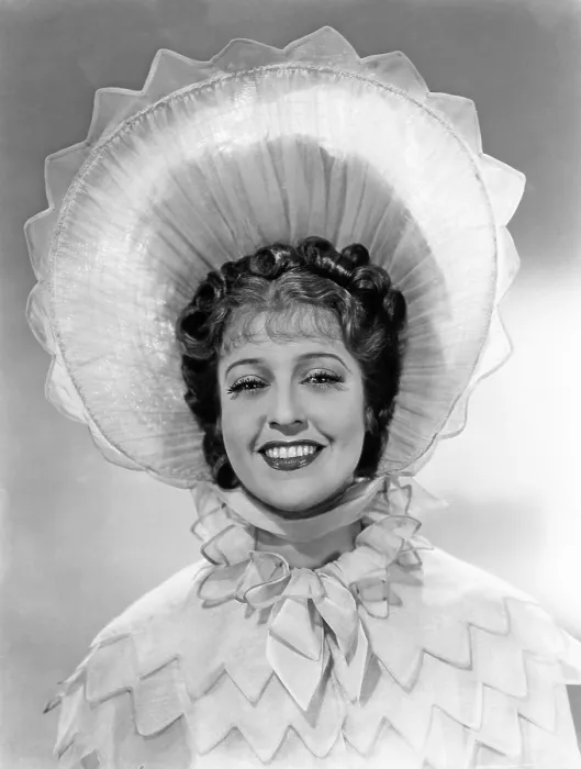 Framed Print : BROADWAY SERENADE, Jeanette MacDonald, 1939 Framed Print : BROADWAY SERENADE, Jeanette MacDonald, 1939